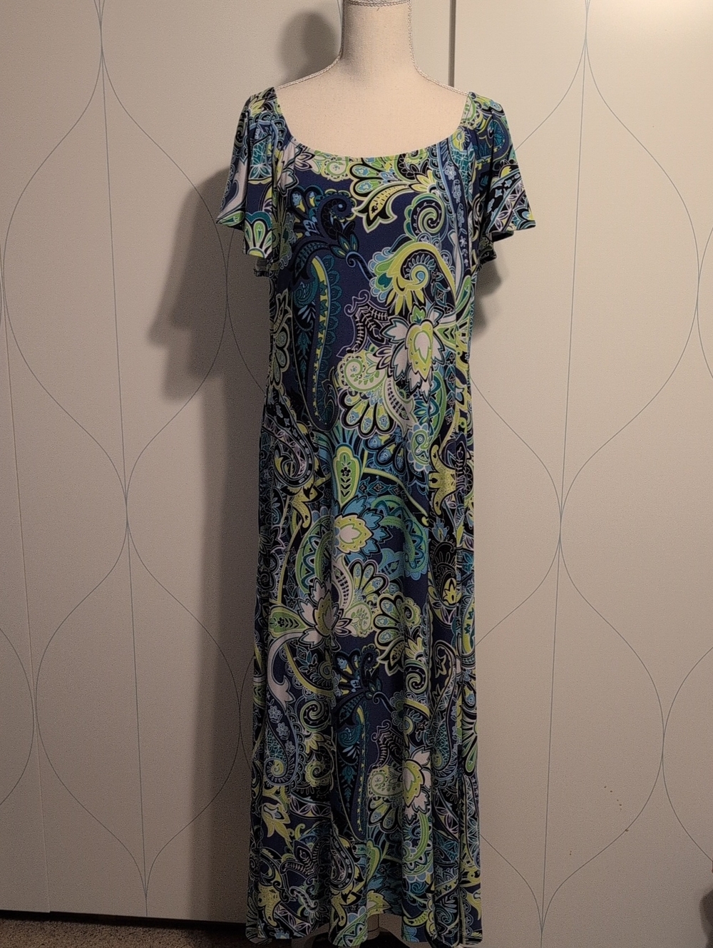 4/$20 Attitudes by Renee Navy Paisley Maxi Dress with Green Accents
